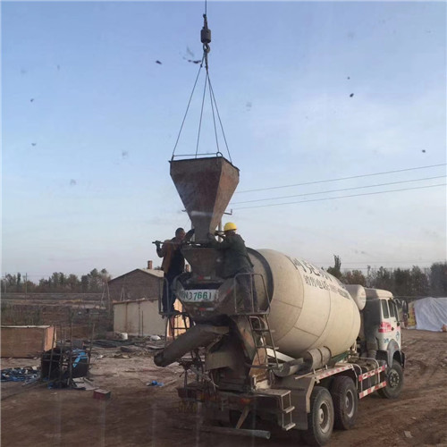 海丰县“精准瞄准”—— 吊车的 “定位导航” 技术